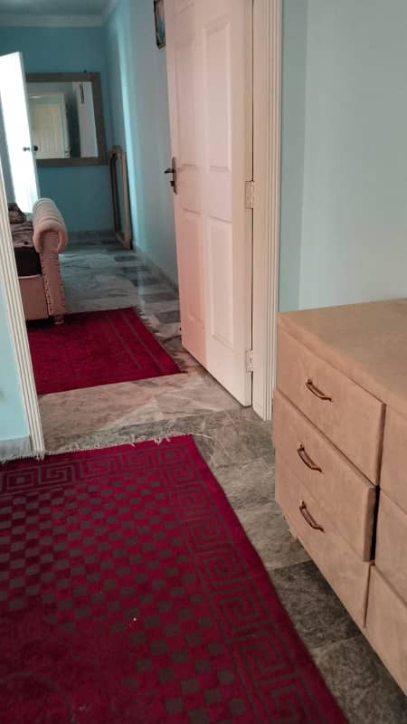 Per Month Rent: Rs 35,000  Per Day  Rent: Rs 4,000 1 Bed Furnished Apartment Available 4