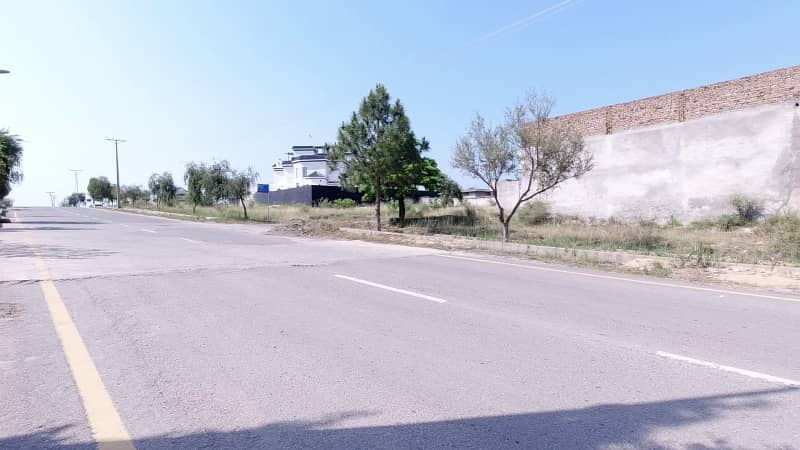 8 Marla ( 30*60 ) Corner Residential Plot Available. For Sale in Gulshan e Sehat E-18. In D Block Islamabad. 11
