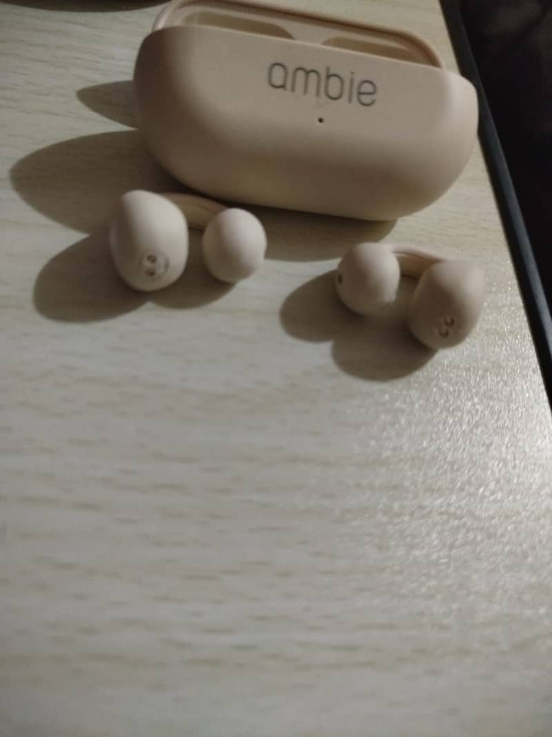 Ambie Sound Earcuffs wireless Earphone 2