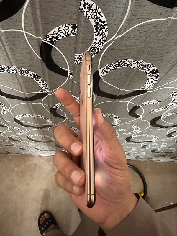 iphone xs max 64 gb official pta approved only set 5