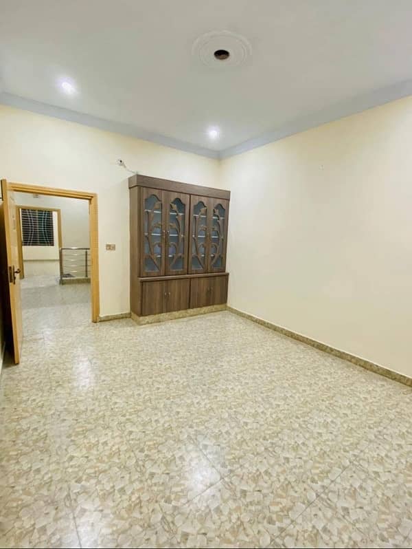 UPPER PORTION AVAILABLE NEAR UNIVERSITY OF SGD 1