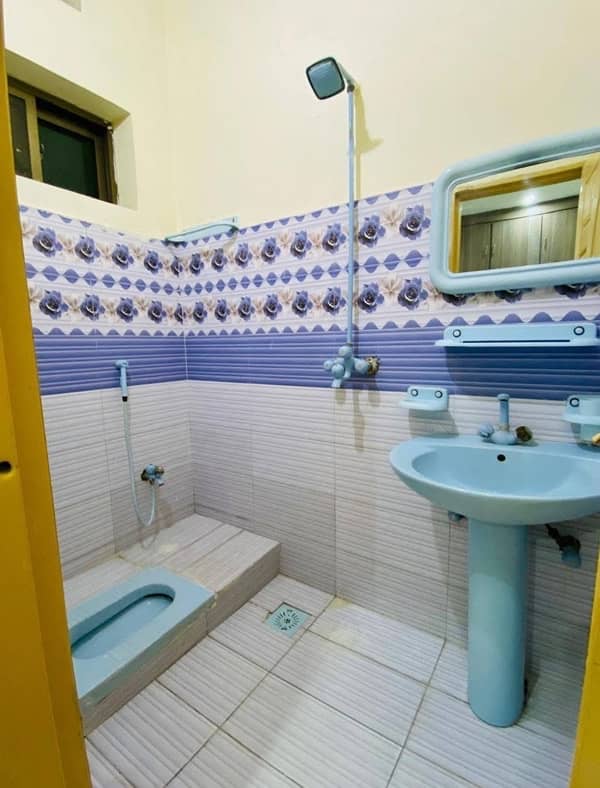 UPPER PORTION AVAILABLE NEAR UNIVERSITY OF SGD 8