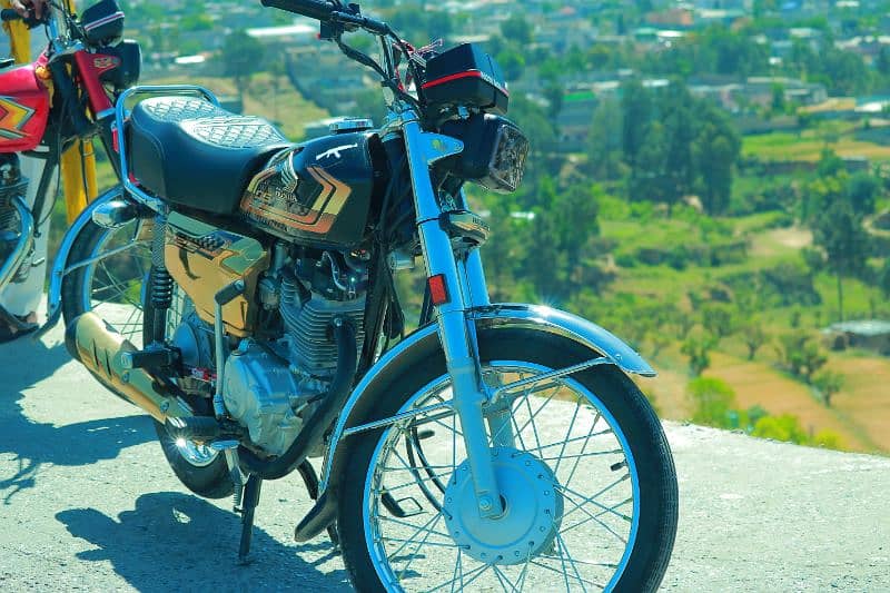2025 model black 125 for sale 1