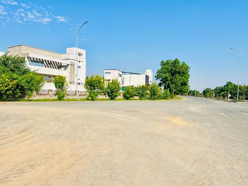 2 Kanal Premium Plot In Golf Community Backyard Park 0