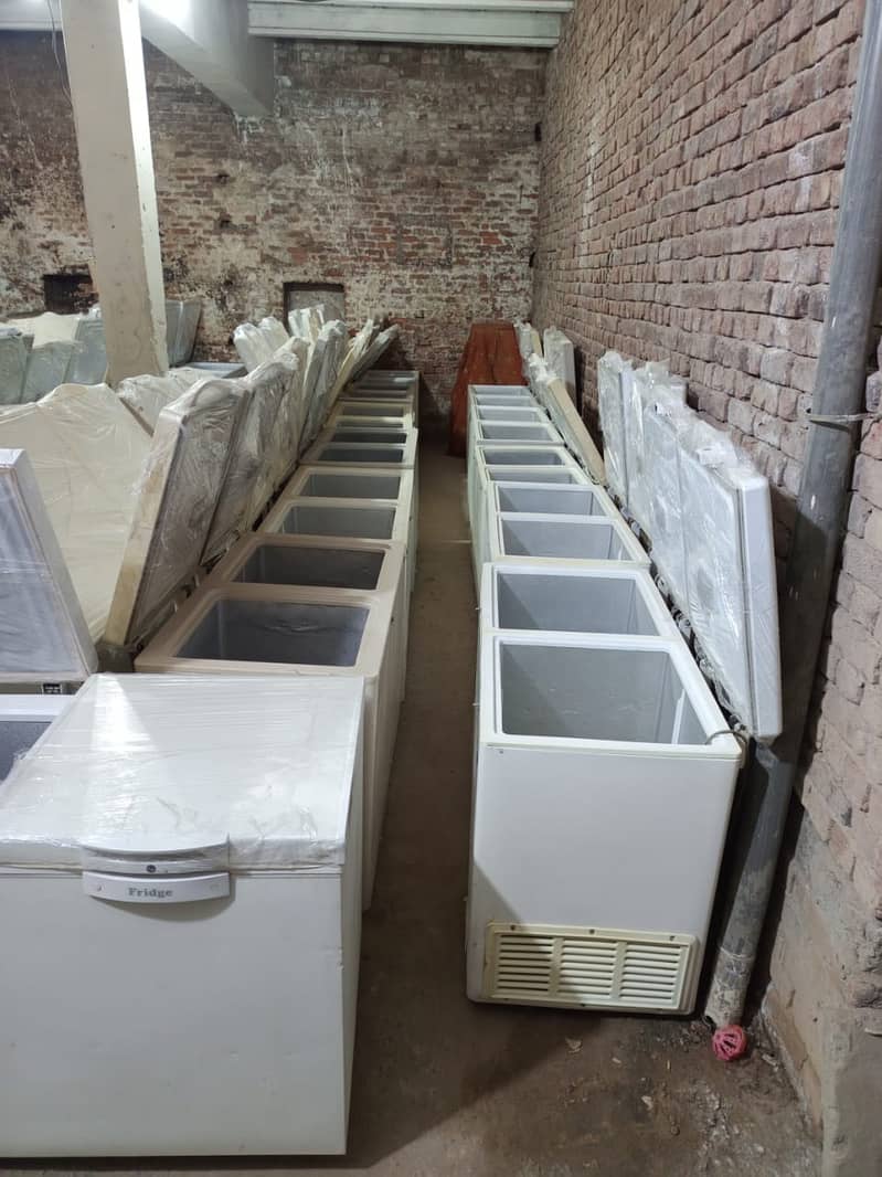 Fridges & Freezers new condition is avilable 17