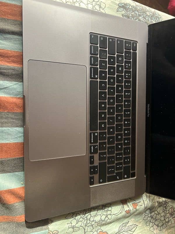 MacBook Pro i9 2019 5