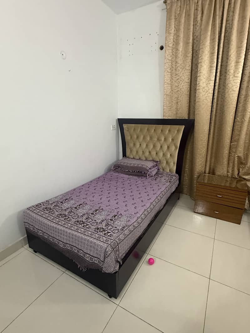 Single king size beds 0
