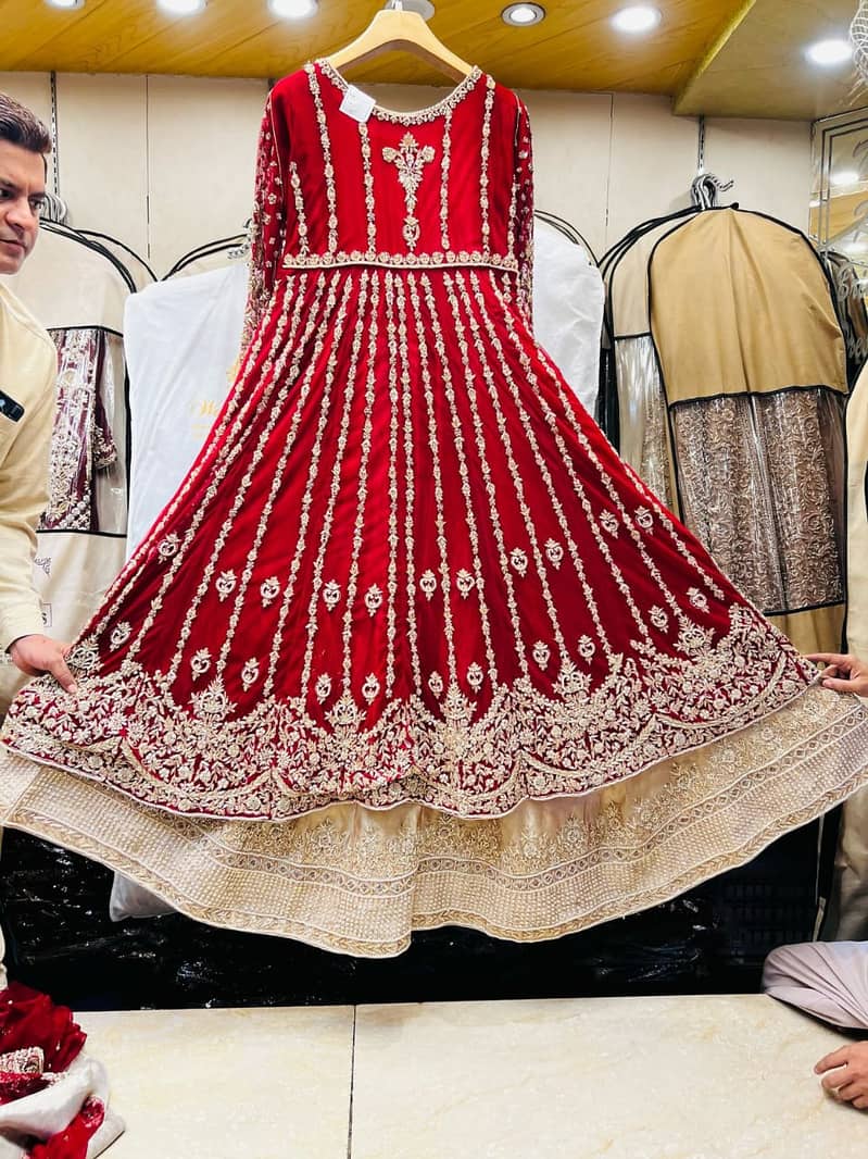 Bridal lehnga / bridal dress / wedding wear / bridal lehnga for sale 1