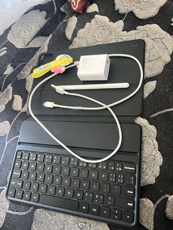 xiaomi pad 6(8+256gb)  with keypad 2