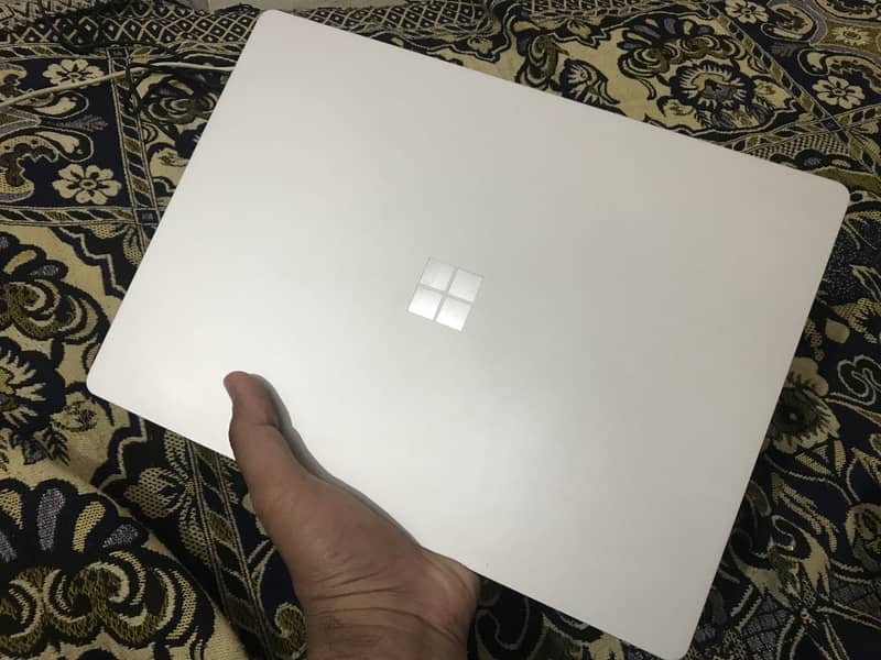 Microsoft Surface Laptop 2 16GB Ram 0