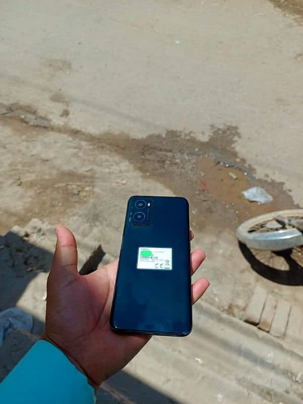 03048318454 5