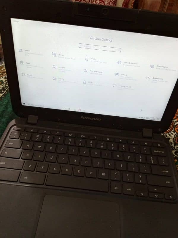 Chromebook 0