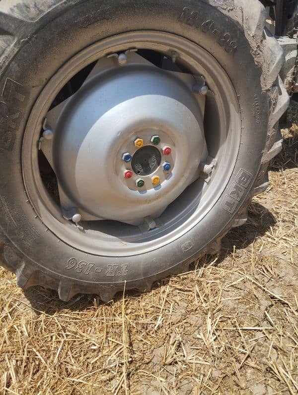 82 Model Tractor Lush condition sulf Start no Major work required 16