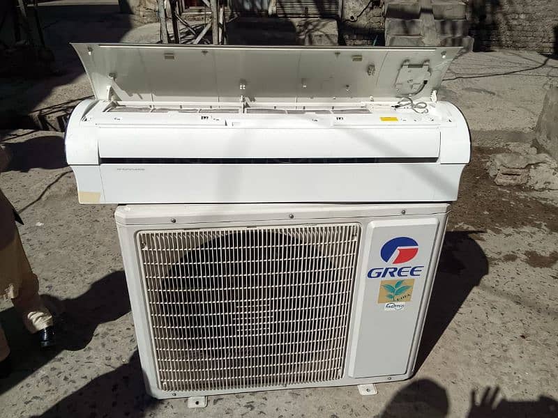 Gree Ac 1.5 ton G 10 model invertor Lush condition 4