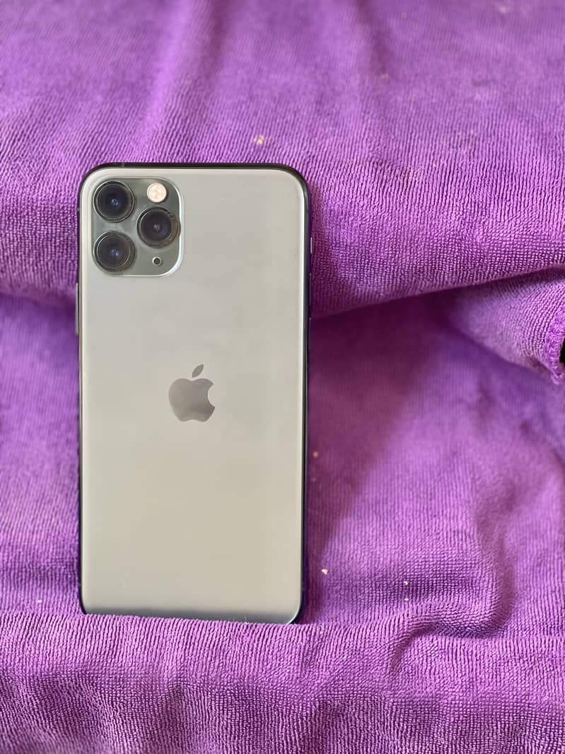 iPhone 11 Pro 4