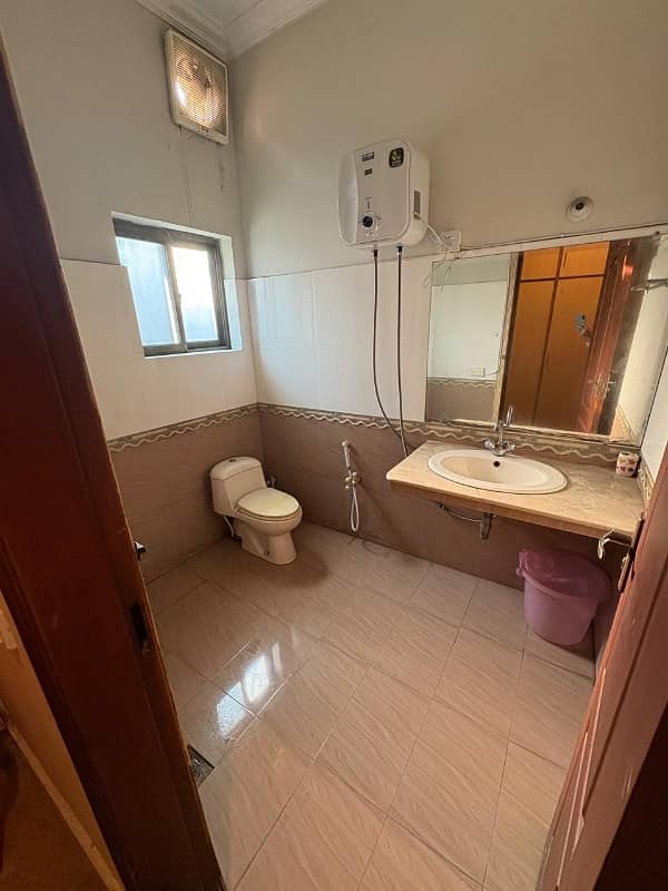 1 Kanal Beautiful Upper Portion Available For Family 10