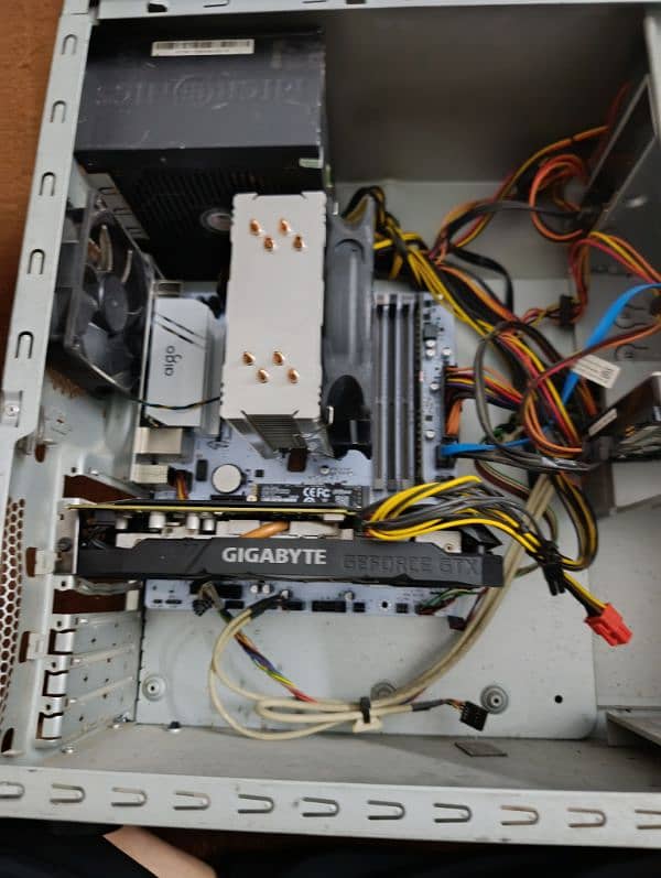 asalaam i am selling my gaming pc 3