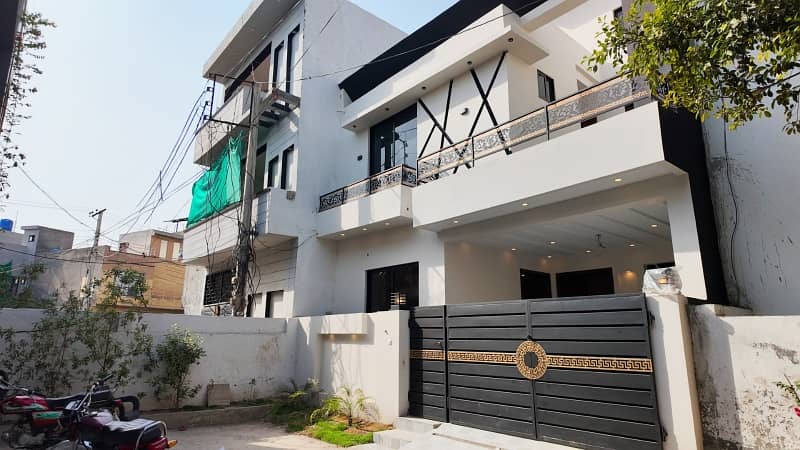 Ready To Buy A Prime Location House 7 Marla In Punjab Small Industries Colony 3