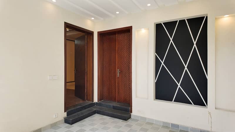 Ready To Buy A Prime Location House 7 Marla In Punjab Small Industries Colony 6