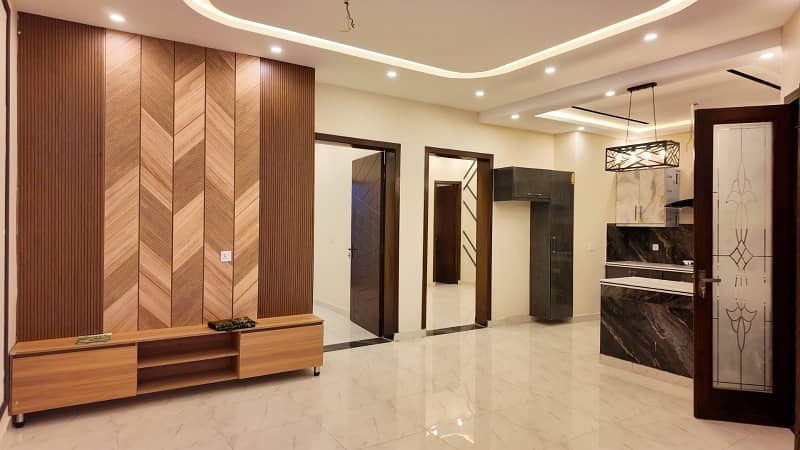 Ready To Buy A Prime Location House 7 Marla In Punjab Small Industries Colony 8