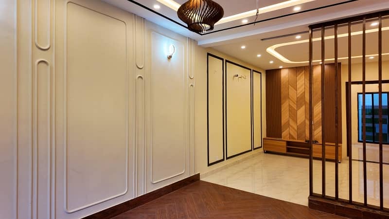 Ready To Buy A Prime Location House 7 Marla In Punjab Small Industries Colony 10