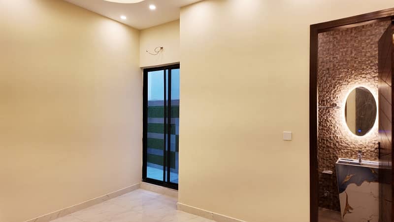 Ready To Buy A Prime Location House 7 Marla In Punjab Small Industries Colony 17