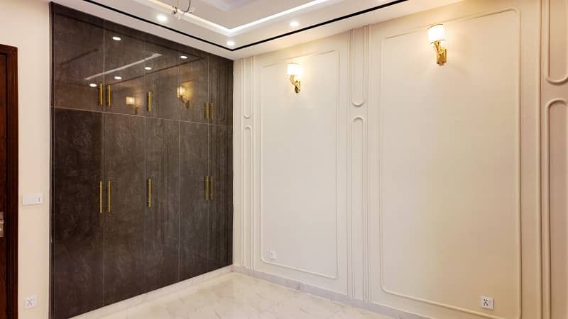 Ready To Buy A Prime Location House 7 Marla In Punjab Small Industries Colony 24