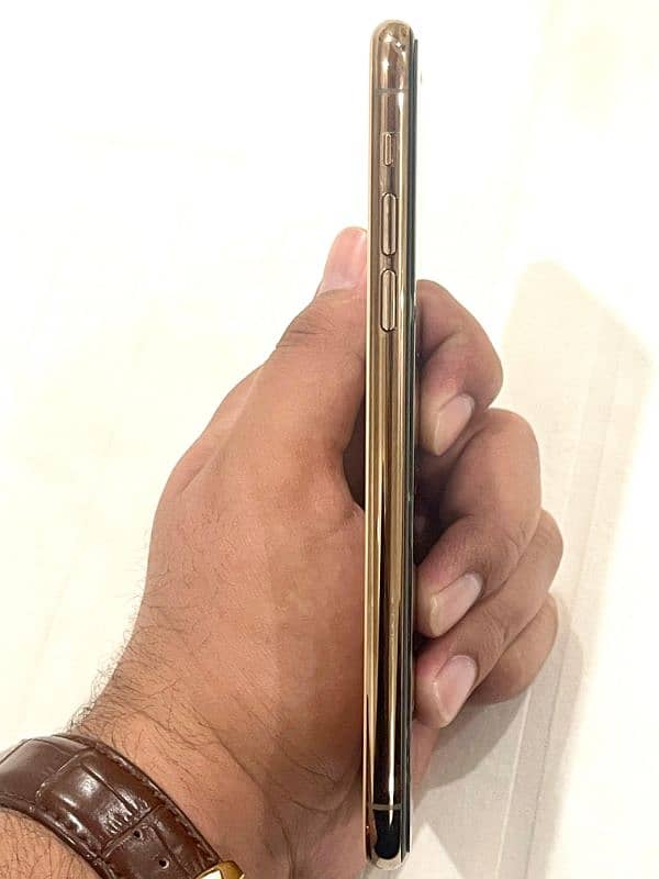 iPhone 11 pro max Pta approved 3