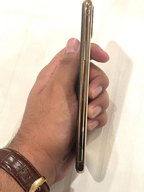 iPhone 11 pro max Pta approved 4