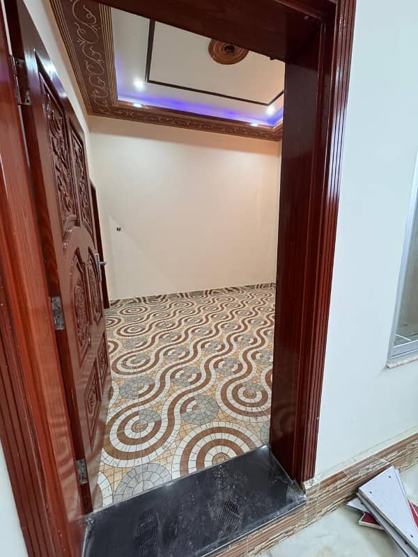 Main Rafi qamar road near Riaz ul janna 5 marly double story house for sale 5