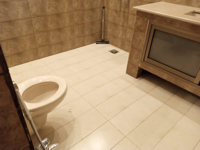 Beautiful Independent Ground Portion For Pakistani Or Foreigners Fully Furnished ,Also Lawn 3