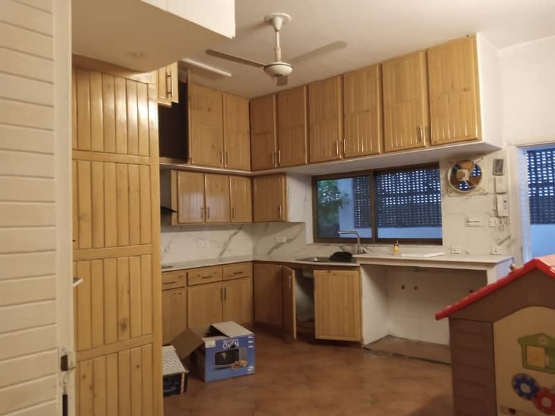 Beautiful Independent Ground Portion For Pakistani Or Foreigners Fully Furnished ,Also Lawn 6