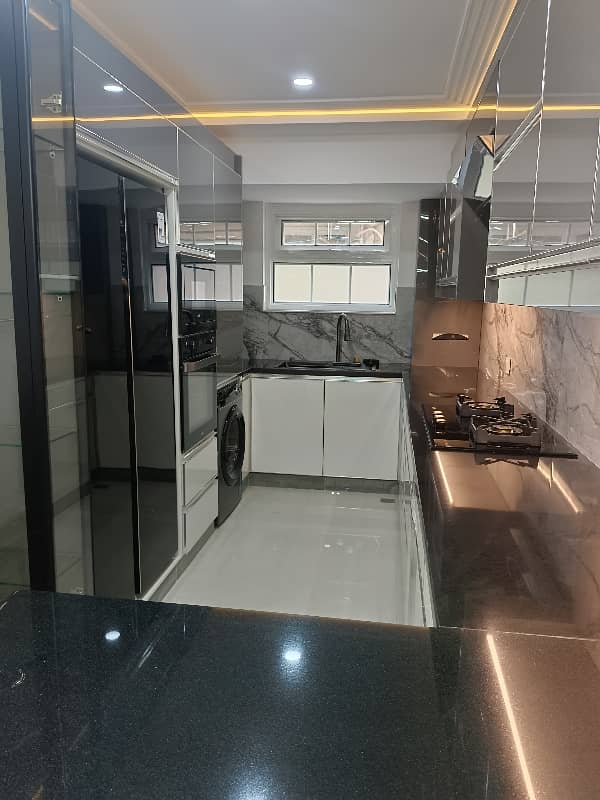 Beautiful Fully Of Natural Light Independent Fully Furnished Upper Portion With Tarrce For Foreigners 9
