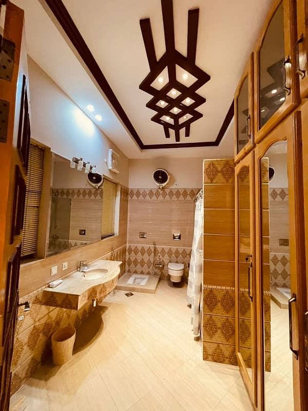 Beautiful Upper Portion Fully Furnished Independent Gate 6