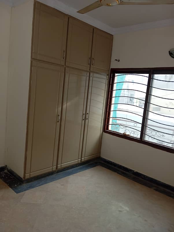 6.5 Marla Full House For Rent 3bad Attach Bathroom TV Lounge Fable Kitchen Marble Flooring Woodwork Good Location Man Approach 4