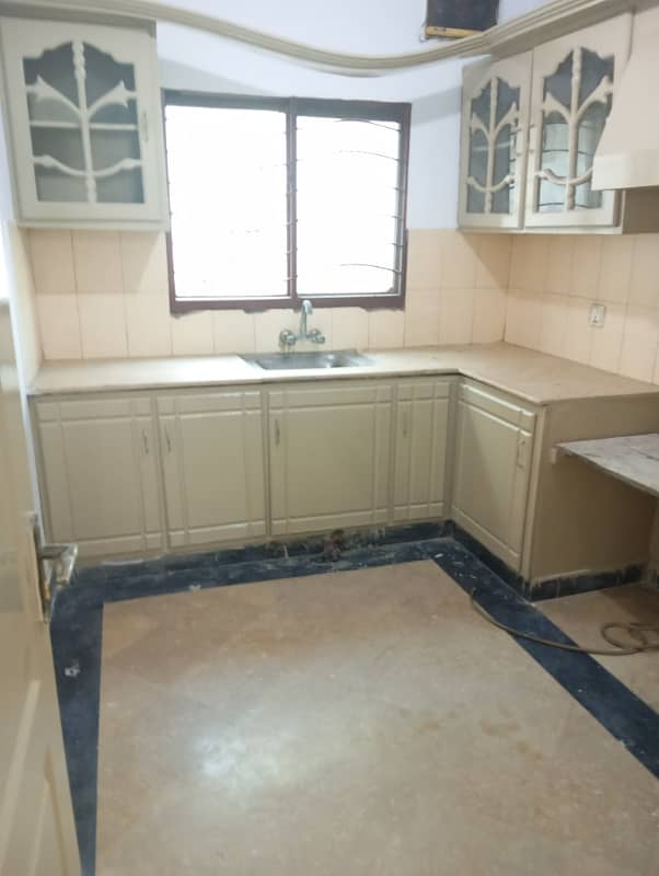6.5 Marla Full House For Rent 3bad Attach Bathroom TV Lounge Fable Kitchen Marble Flooring Woodwork Good Location Man Approach 6