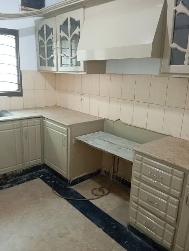 6.5 Marla Full House For Rent 3bad Attach Bathroom TV Lounge Fable Kitchen Marble Flooring Woodwork Good Location Man Approach 7