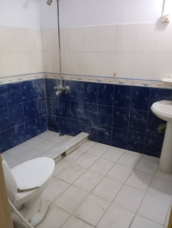 6.5 Marla Full House For Rent 3bad Attach Bathroom TV Lounge Fable Kitchen Marble Flooring Woodwork Good Location Man Approach 11