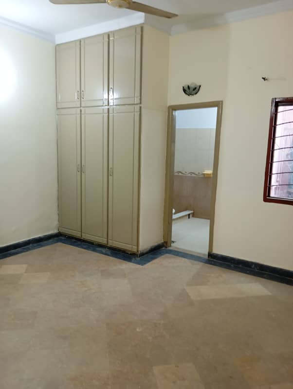 6.5 Marla Full House For Rent 3bad Attach Bathroom TV Lounge Fable Kitchen Marble Flooring Woodwork Good Location Man Approach 15