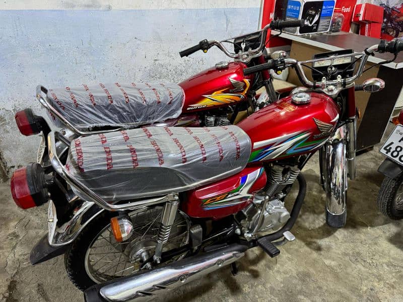 Honda 125 Used Bikes Available For Sale Pora Add Lazmi Parhen 11