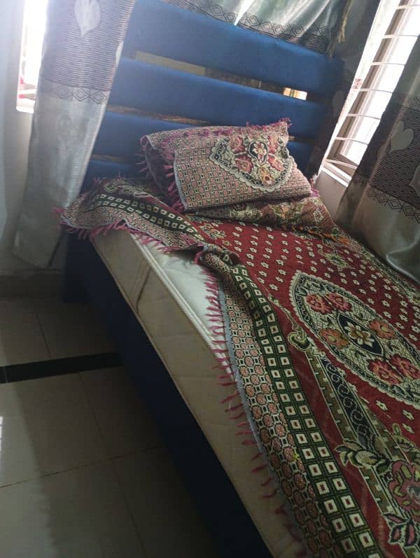 Single bed for sale in good condition 2