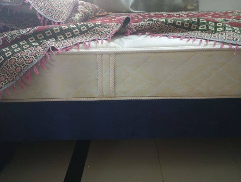 Single bed for sale in good condition 3