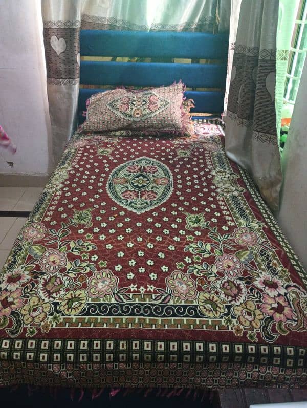 Single bed for sale in good condition 4