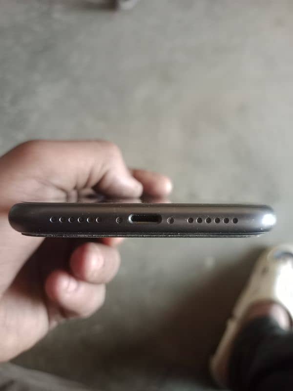 iphone 11 factory unlock water pack 3