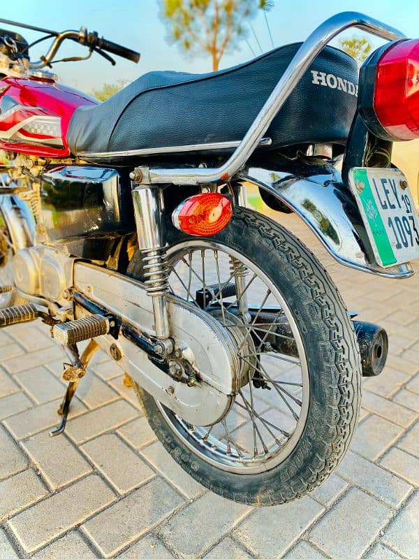 Honda 125   {2019} model 3