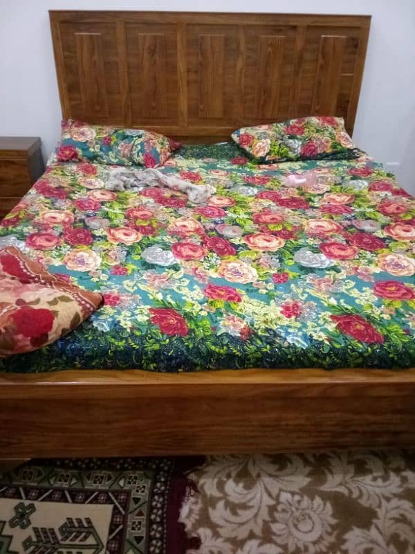 doubble bed dressing with one sid tabl 0