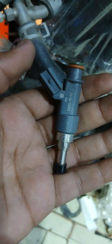 toyota hiace prado 2tr 1tr 3rz. 5vz fuel injector outlet 24 hours open 0