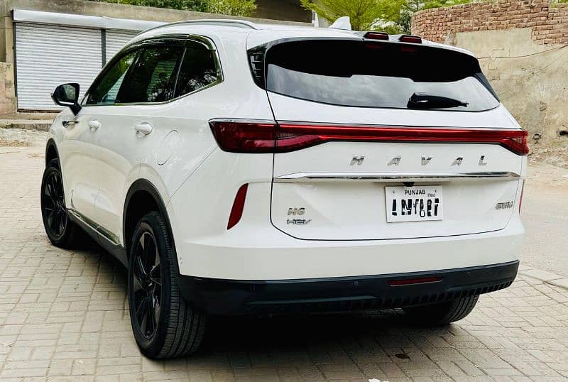 Haval H6 HEV  WHITE WITH RED 4
