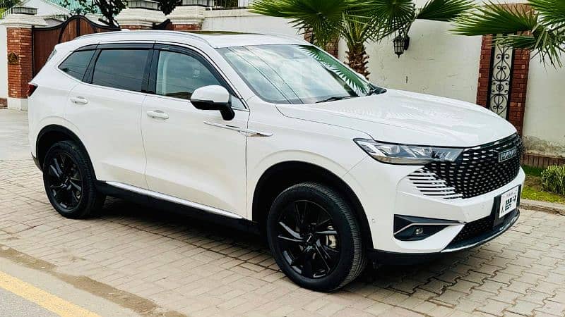 Haval H6 HEV  WHITE WITH RED 7