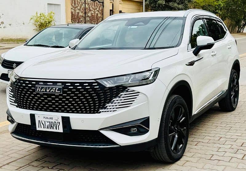 Haval H6 HEV  WHITE WITH RED 8